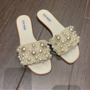 White Pearl Steve Madden Slide